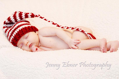 You can do so much with this easy crochet stocking cap pattern. Switch up the colors to make a fun crochet elf hat, or add a pom pom for a festive Santa hat! Have fun crocheting this fun winter accessory.